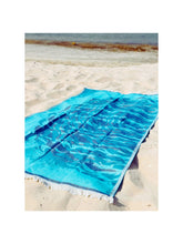 Two tone beach towel